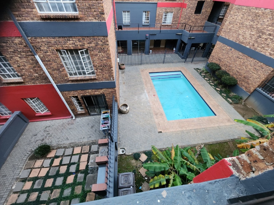 1 Bedroom Property for Sale in Ravenswood Gauteng