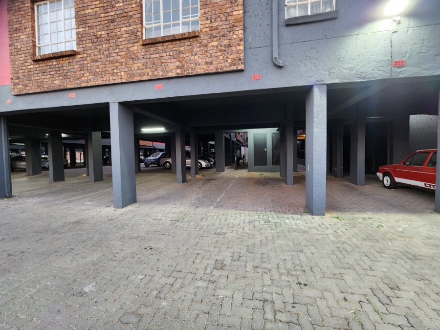 1 Bedroom Property for Sale in Ravenswood Gauteng