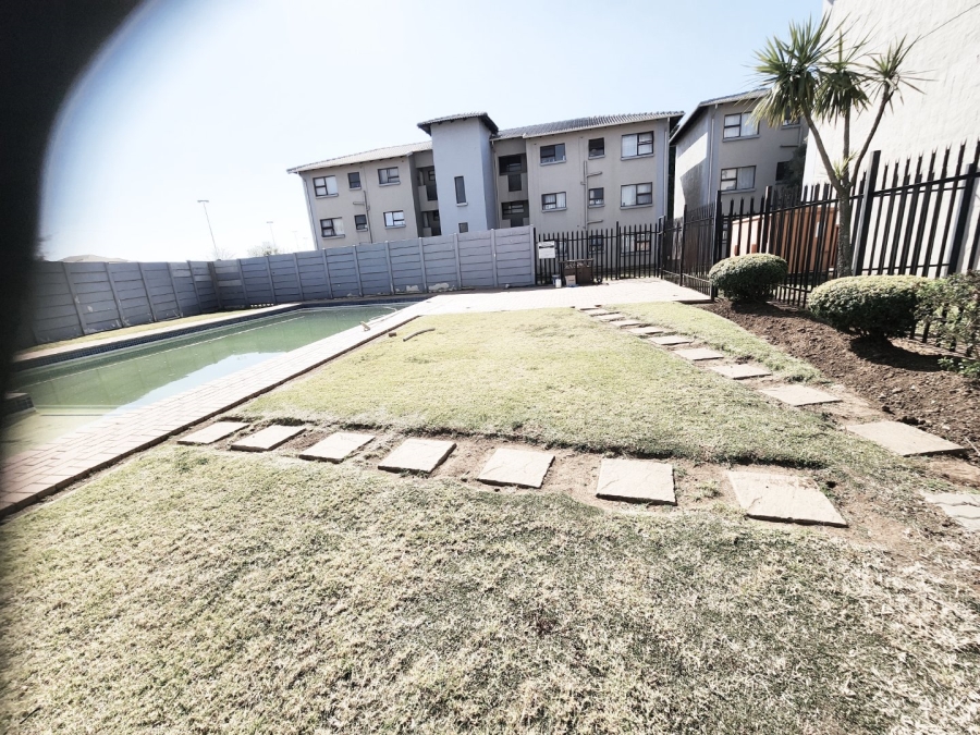 2 Bedroom Property for Sale in Beyers Park Gauteng