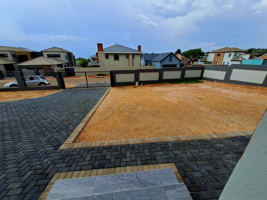 4 Bedroom Property for Sale in Roodepark Eco Estate Gauteng