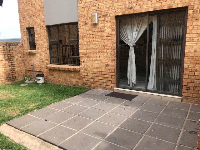 3 Bedroom Property for Sale in Amberfield Gauteng