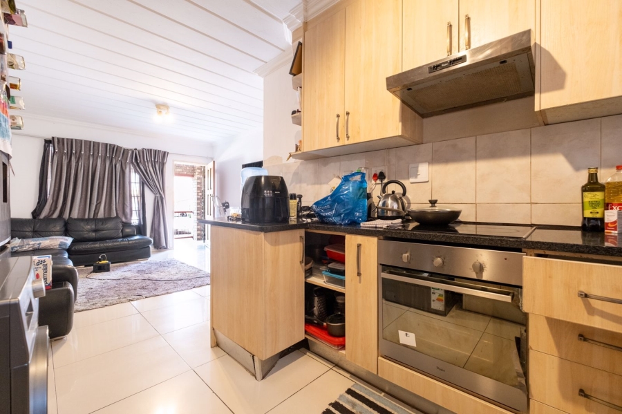 2 Bedroom Property for Sale in Noordwyk Gauteng