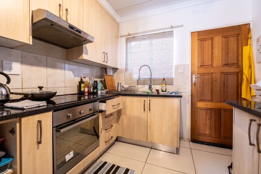 2 Bedroom Property for Sale in Noordwyk Gauteng
