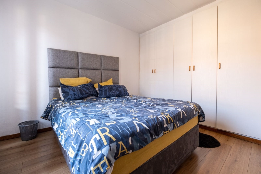 2 Bedroom Property for Sale in Noordwyk Gauteng