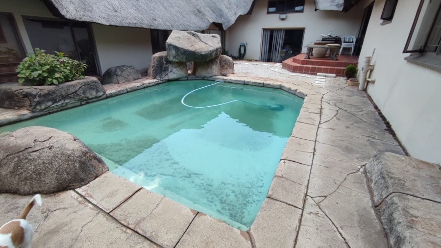 4 Bedroom Property for Sale in Zwartkop Gauteng