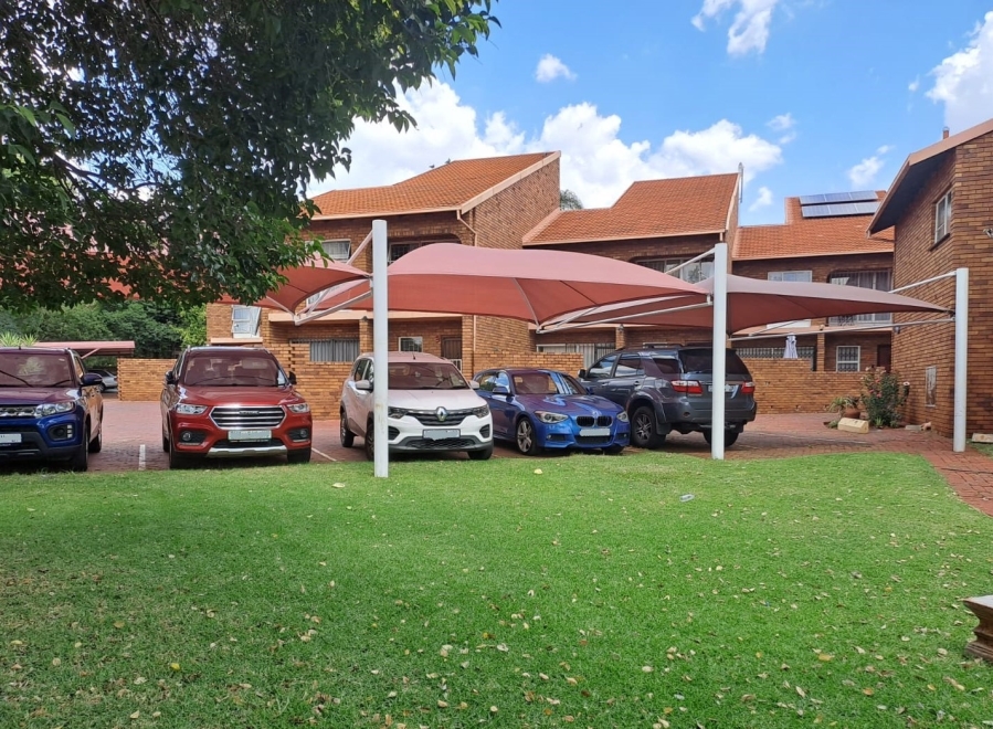 3 Bedroom Property for Sale in Wierda Park Gauteng