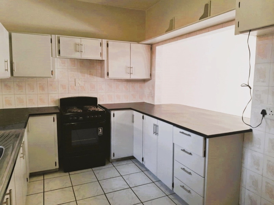 3 Bedroom Property for Sale in Wierda Park Gauteng