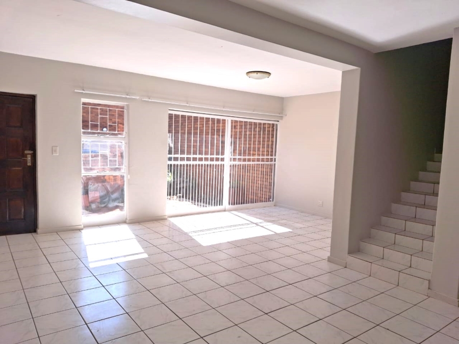 3 Bedroom Property for Sale in Wierda Park Gauteng