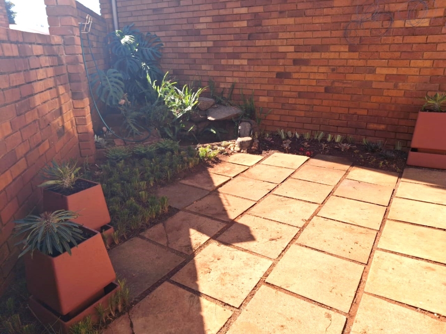 3 Bedroom Property for Sale in Wierda Park Gauteng