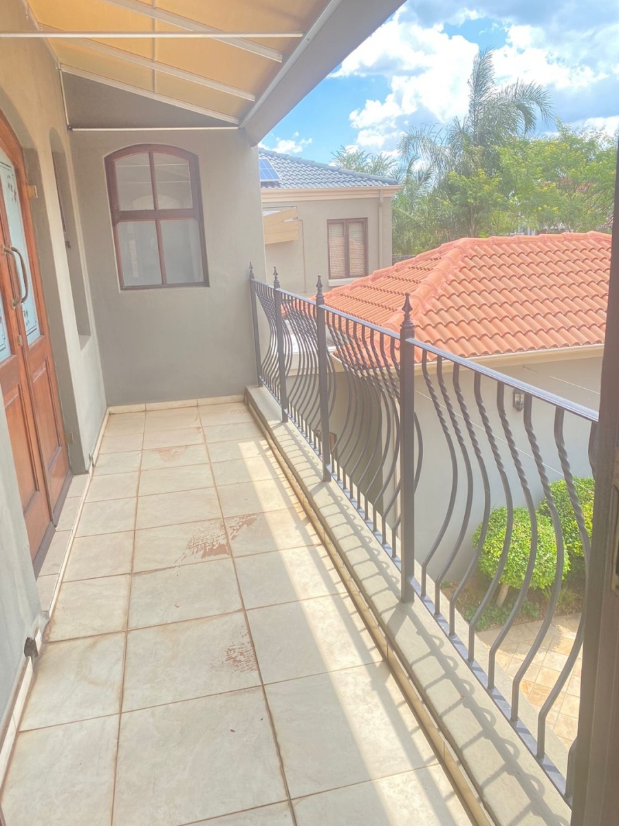 4 Bedroom Property for Sale in Maroeladal Gauteng