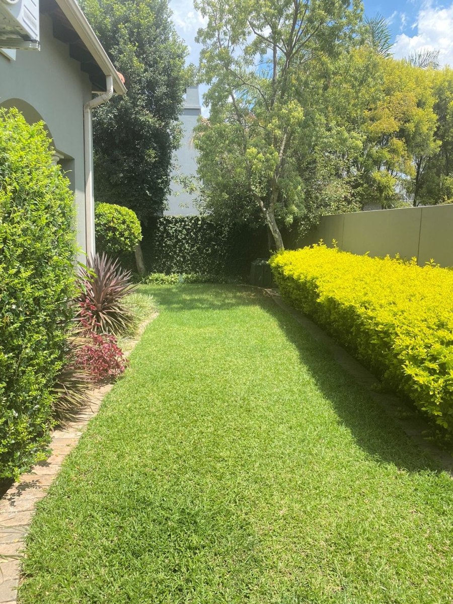 4 Bedroom Property for Sale in Maroeladal Gauteng