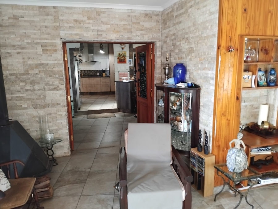 4 Bedroom Property for Sale in Edenvale Central Gauteng