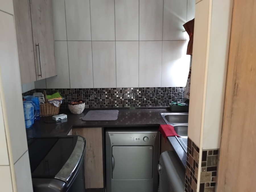 4 Bedroom Property for Sale in Edenvale Central Gauteng