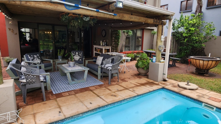 5 Bedroom Property for Sale in Theresa Park Gauteng