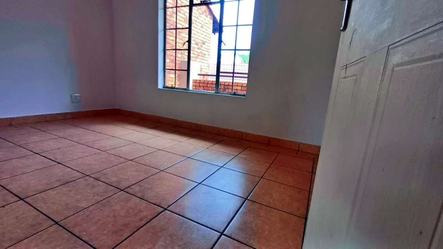 2 Bedroom Property for Sale in Theresa Park Gauteng