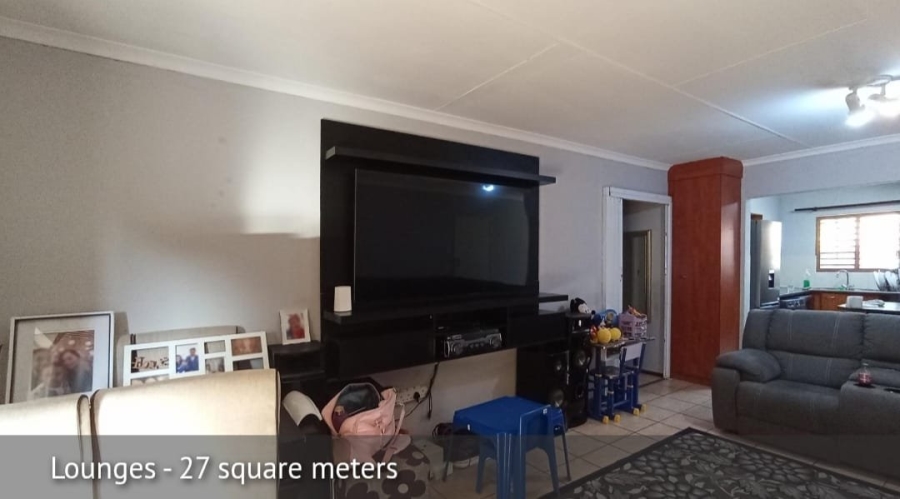 2 Bedroom Property for Sale in Amberfield Crest Estate Gauteng