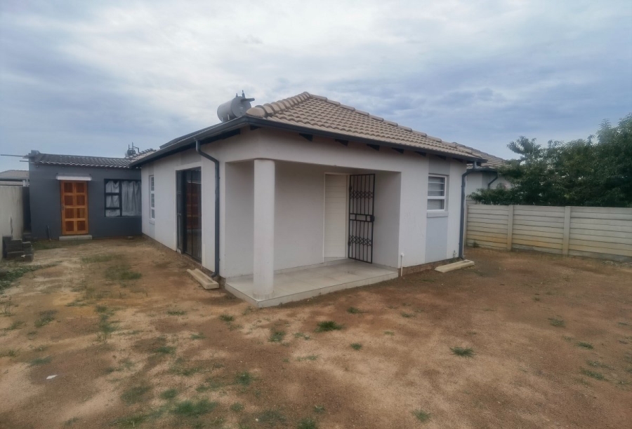 To Let  Bedroom Property for Rent in Crystal Park Gauteng