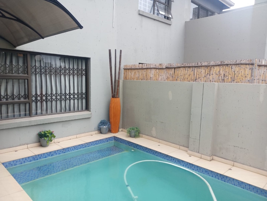 3 Bedroom Property for Sale in Bedford Park Gauteng