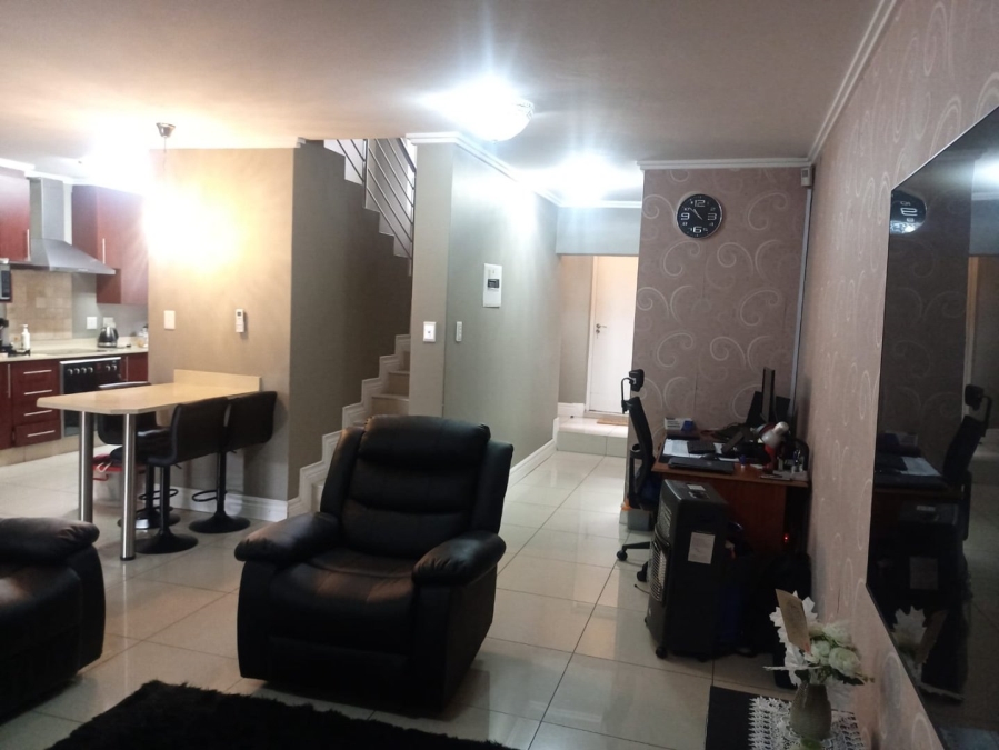 3 Bedroom Property for Sale in Bedford Park Gauteng