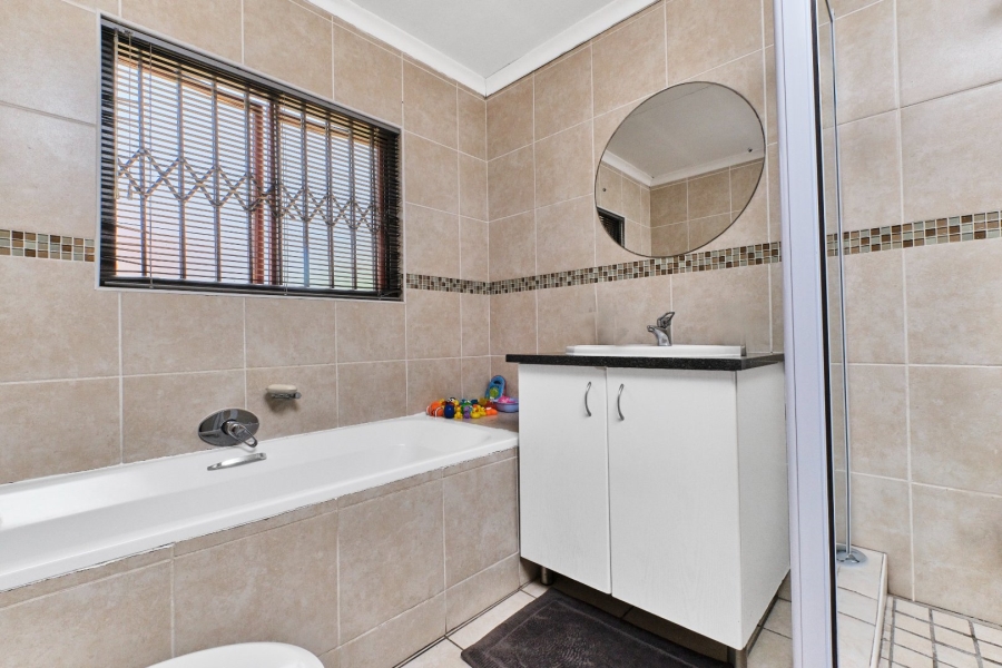 3 Bedroom Property for Sale in Bellairspark Gauteng