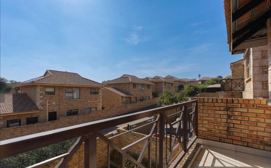 3 Bedroom Property for Sale in Noordhang Gauteng