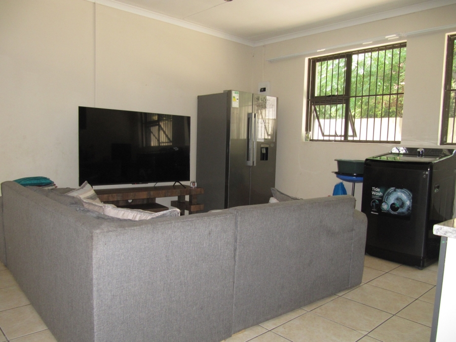 To Let 2 Bedroom Property for Rent in Ferndale Gauteng