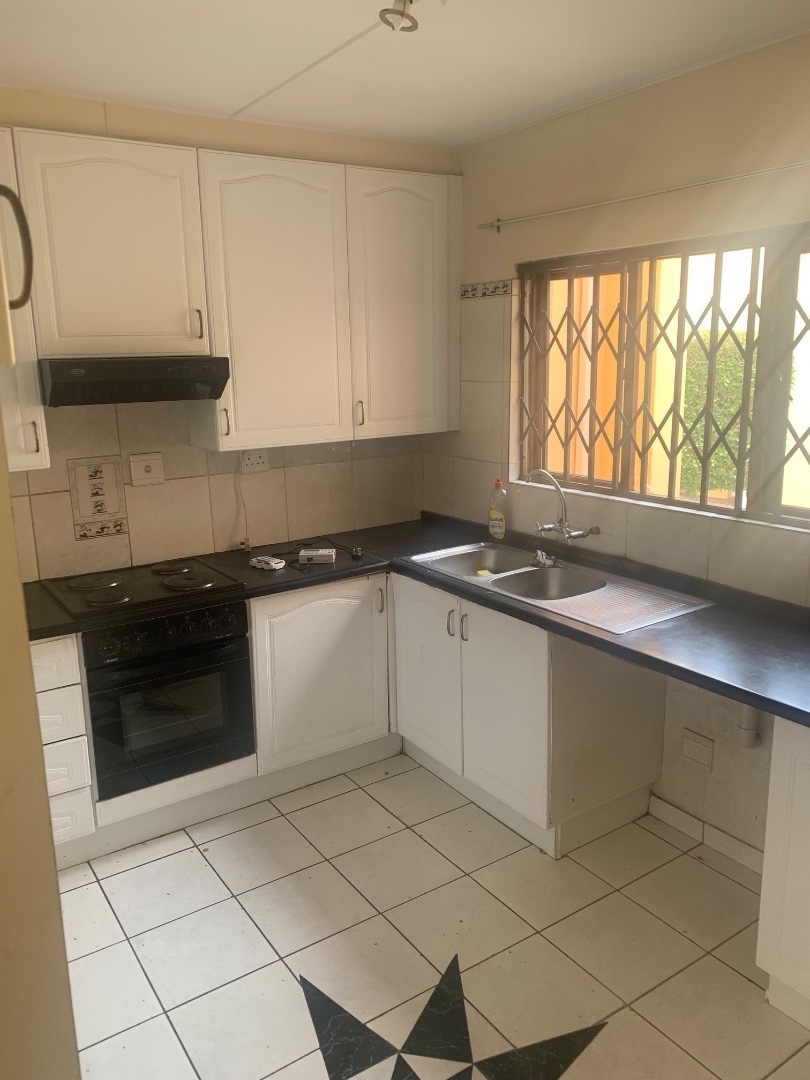 3 Bedroom Property for Sale in Mondeor Gauteng