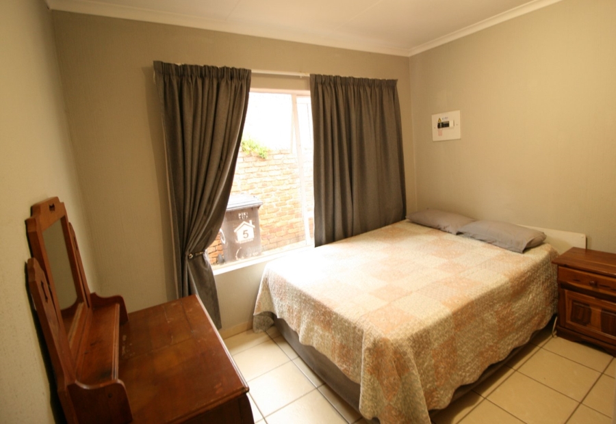 2 Bedroom Property for Sale in Weltevreden Park Gauteng