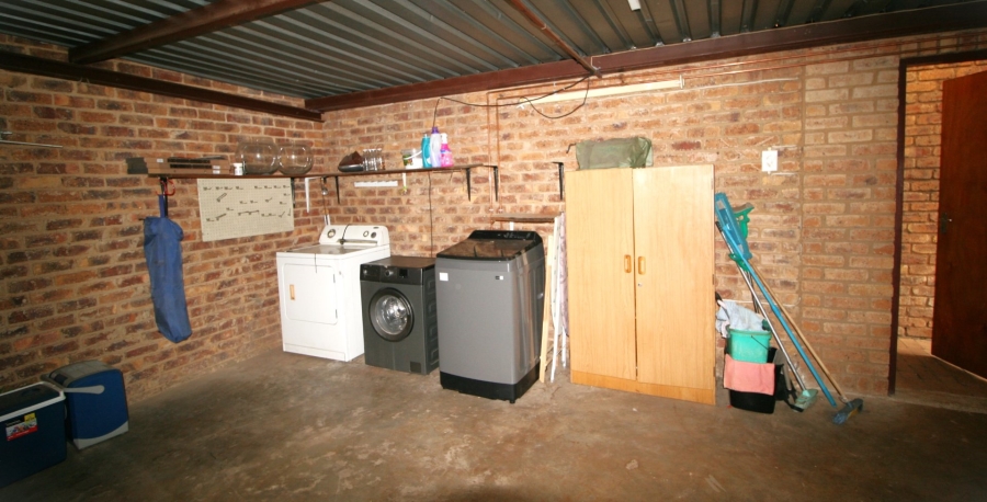 2 Bedroom Property for Sale in Weltevreden Park Gauteng