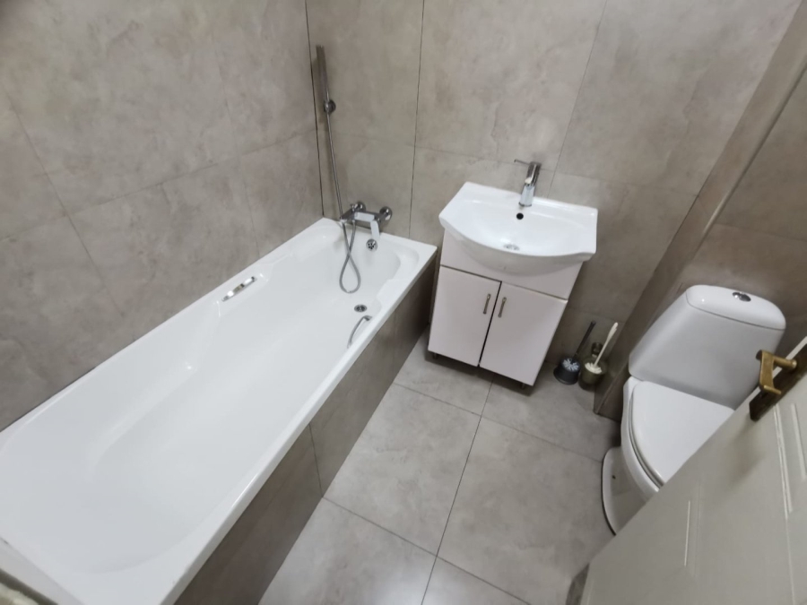 To Let 2 Bedroom Property for Rent in Sandton Central Gauteng