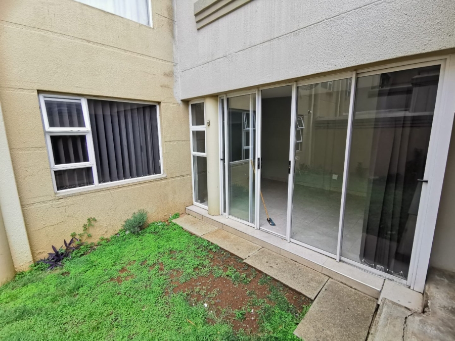 To Let 2 Bedroom Property for Rent in Sandton Central Gauteng