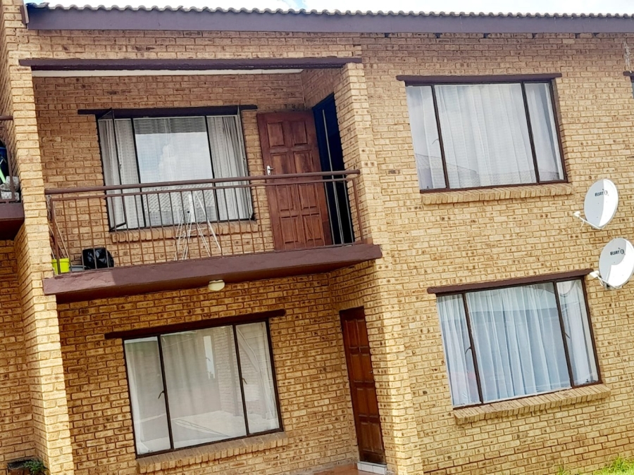 2 Bedroom Property for Sale in Meredale Gauteng