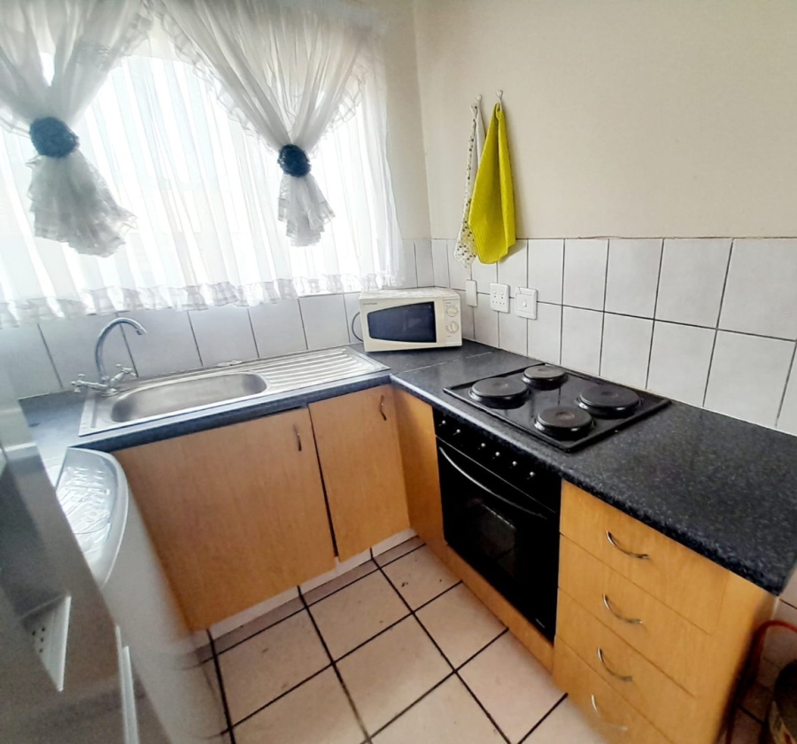 2 Bedroom Property for Sale in Meredale Gauteng