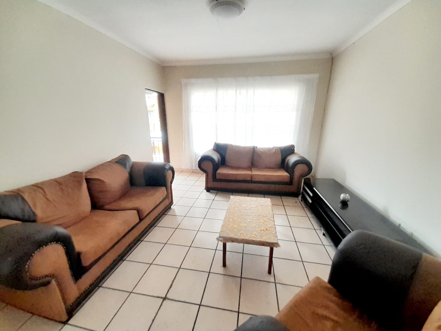 2 Bedroom Property for Sale in Meredale Gauteng