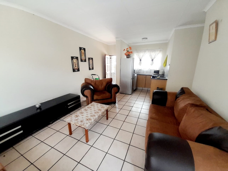 2 Bedroom Property for Sale in Meredale Gauteng