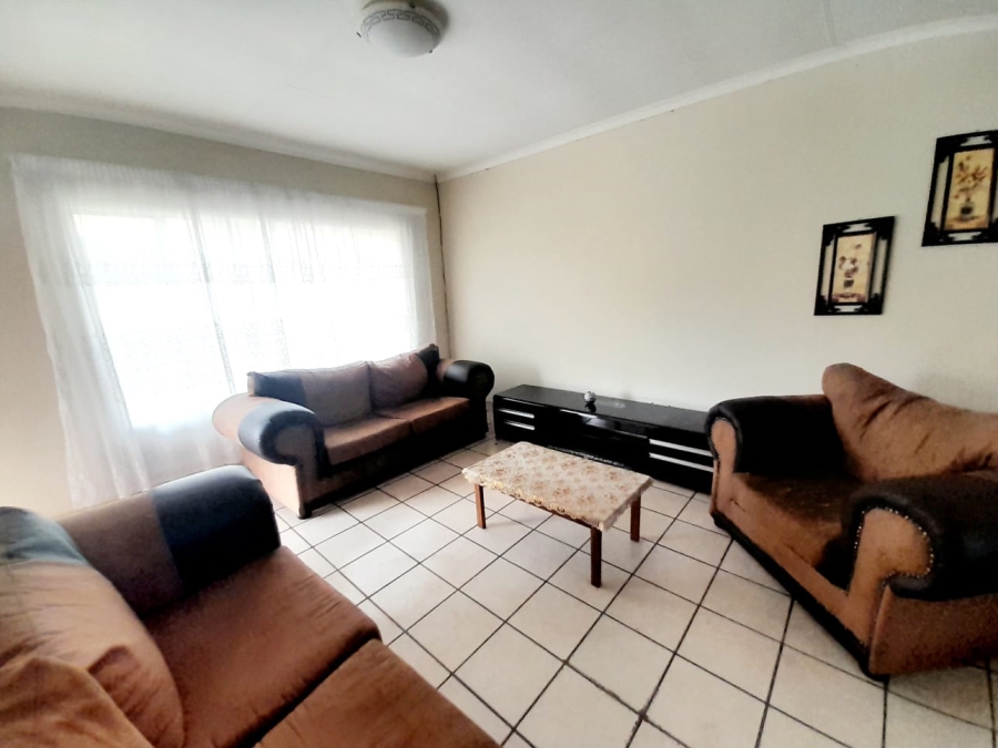 2 Bedroom Property for Sale in Meredale Gauteng