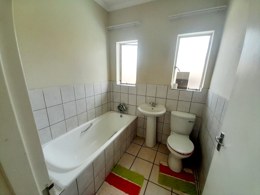 2 Bedroom Property for Sale in Meredale Gauteng