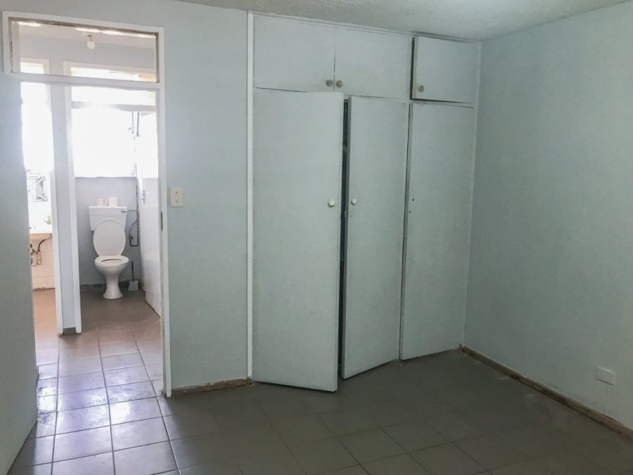 2 Bedroom Property for Sale in Sunnyside Gauteng