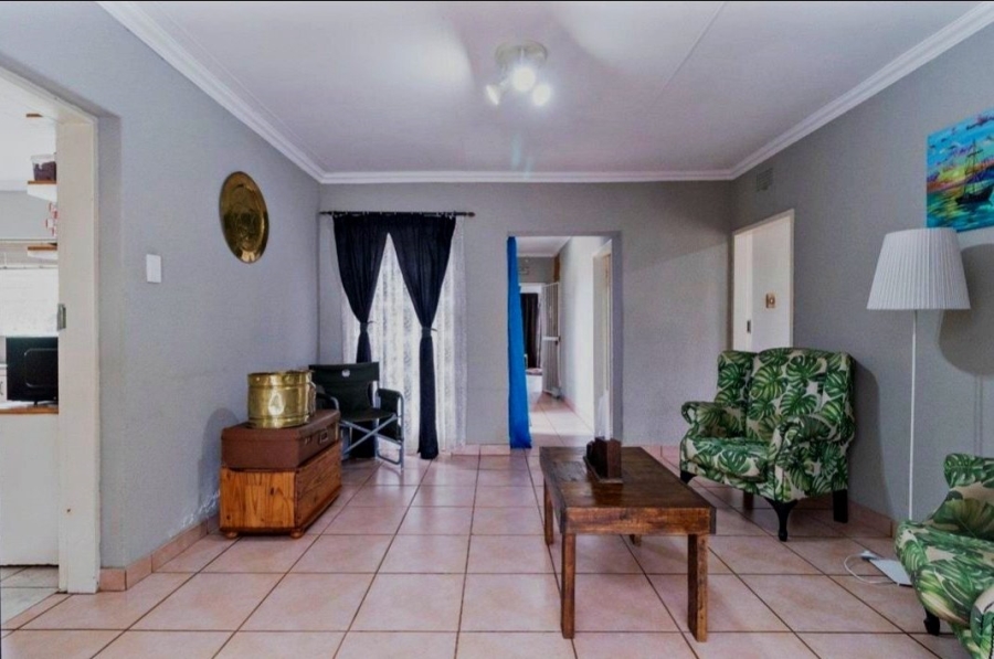 5 Bedroom Property for Sale in Northmead Gauteng