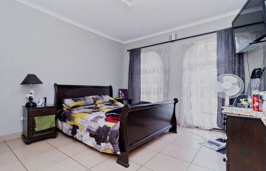 5 Bedroom Property for Sale in Northmead Gauteng