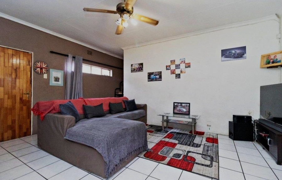 5 Bedroom Property for Sale in Northmead Gauteng