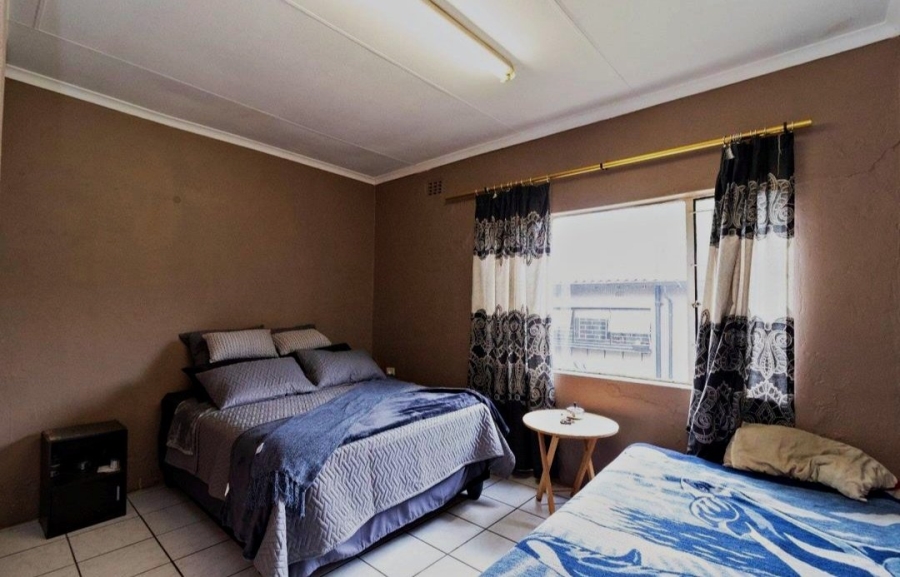 5 Bedroom Property for Sale in Northmead Gauteng