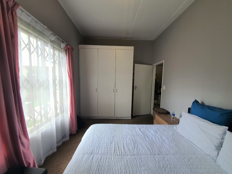 2 Bedroom Property for Sale in North Riding Gauteng