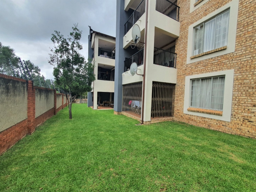 2 Bedroom Property for Sale in North Riding Gauteng