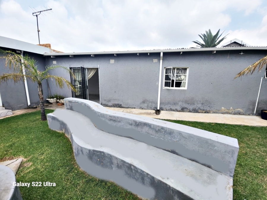 To Let 1 Bedroom Property for Rent in Parkrand Gauteng