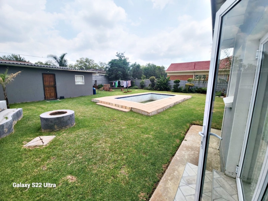 To Let 1 Bedroom Property for Rent in Parkrand Gauteng