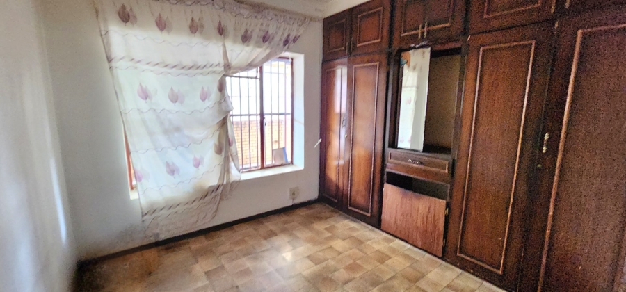 4 Bedroom Property for Sale in Laudium Gauteng