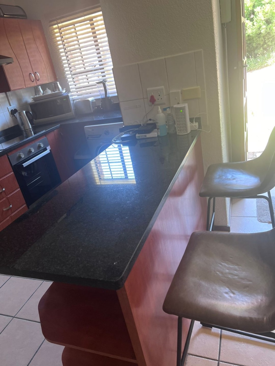 To Let 2 Bedroom Property for Rent in Halfway Gardens Gauteng