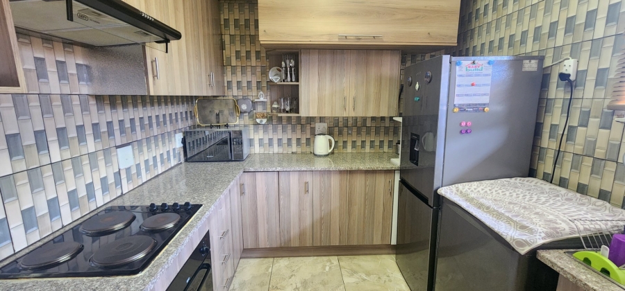 2 Bedroom Property for Sale in Laudium Gauteng