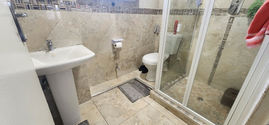 2 Bedroom Property for Sale in Laudium Gauteng